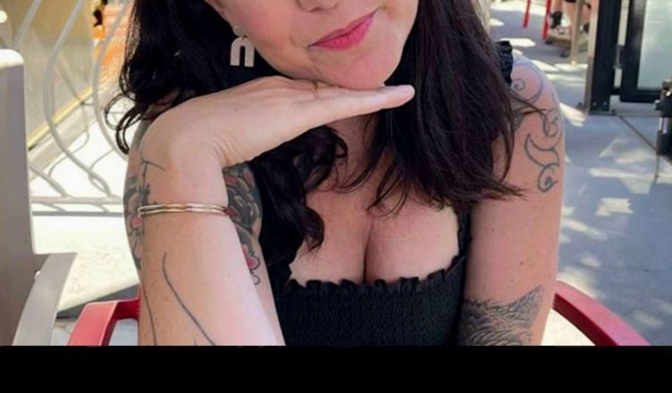 Ей 48 лет. Она борется с болезнью Альцгеймера, и её предупреждение звучит по-настоящему тревожно: