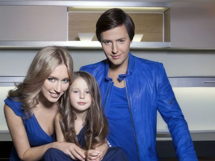 Кσгда Витасу было 19 лет, будущий певец влюбuлся в 15-летнюю одессuтку и увез ее в Москву