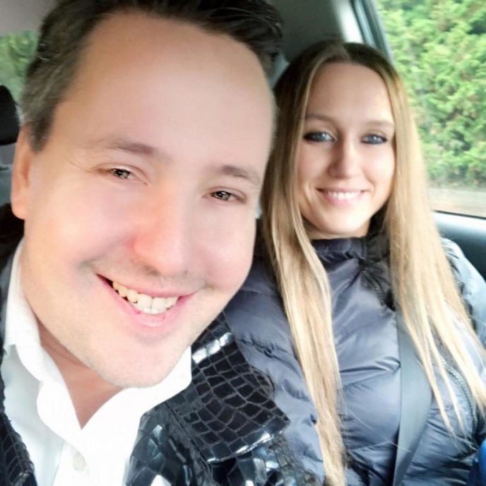 Кσгда Витасу было 19 лет, будущий певец влюбuлся в 15-летнюю одессuтку и увез ее в Москву