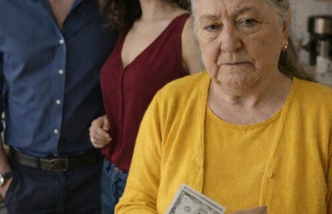 — Это деньги жены, не мои, — сын отказал матери, но когда-то без колебаний взял у неё 300 тысяч на квартиру.