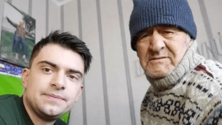 Дід Толя та онук Дід Толя помер